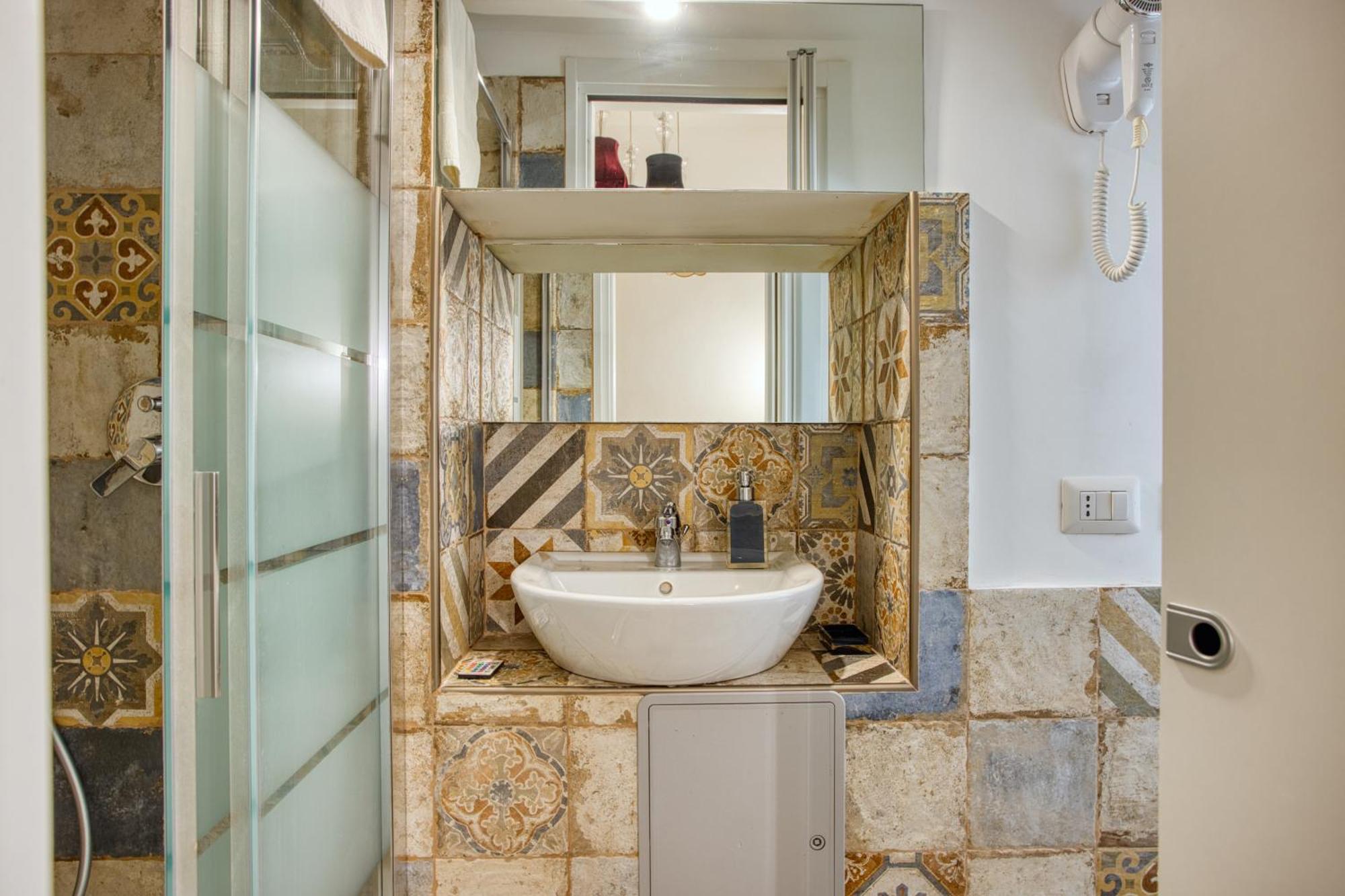 Отель Mini Loft Capocci - Rione Monti Рим Экстерьер фото